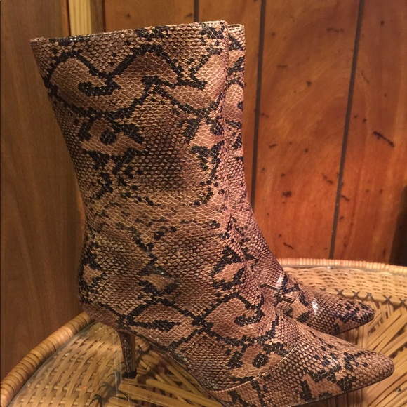 Snakeskin booties NIB Last one - Picture 2 of 5